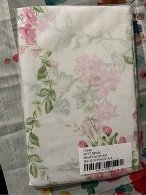 Meadow Floral Pillow Sham - White with Pink Blossoms